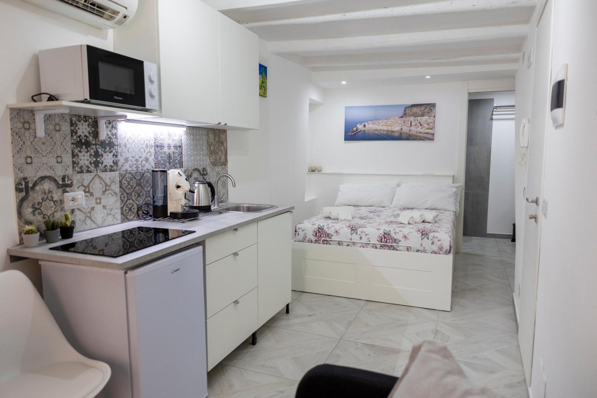 צ'פאלו Aurora House Suite מראה חיצוני תמונה
