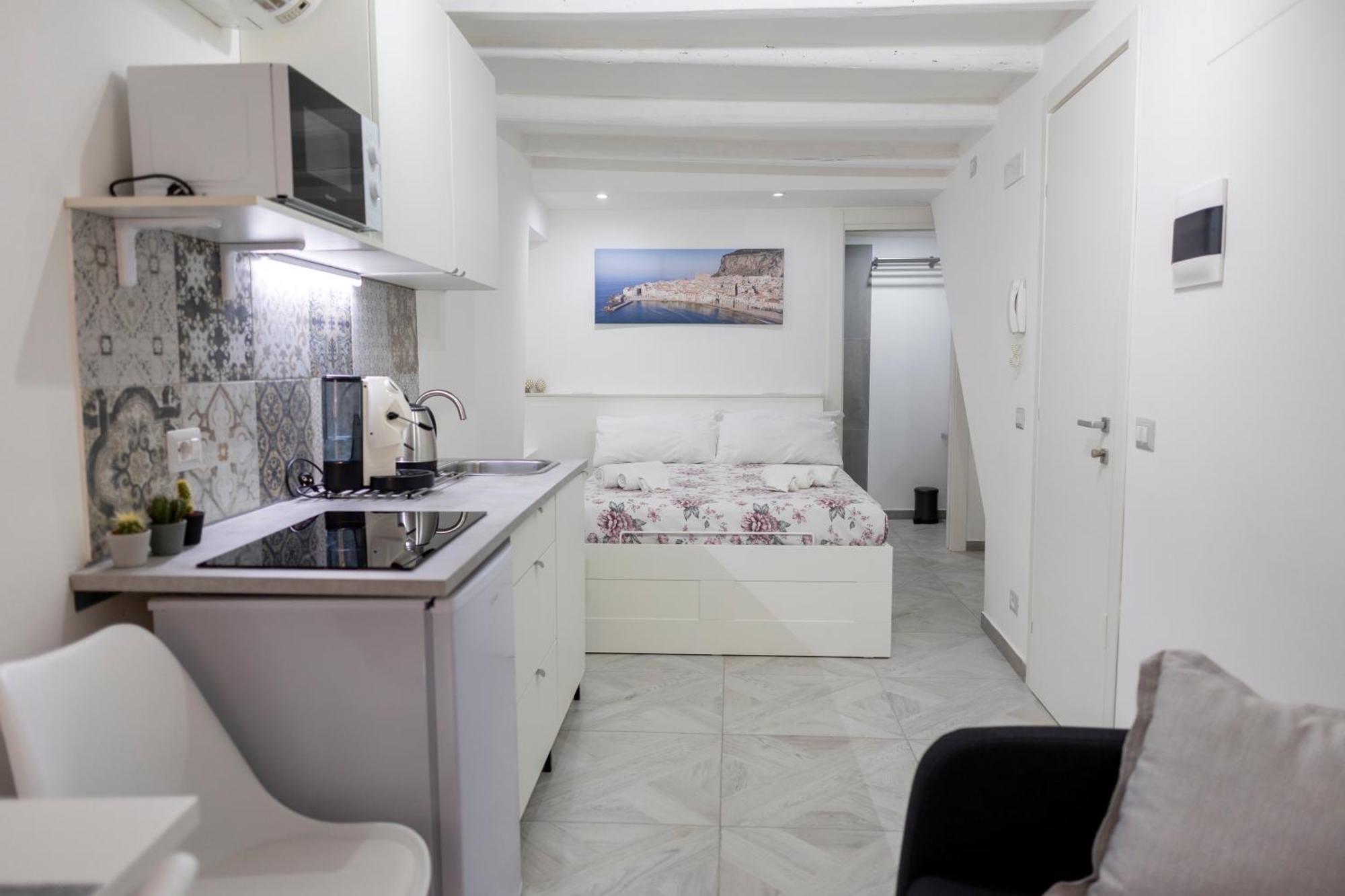 צ'פאלו Aurora House Suite מראה חיצוני תמונה
